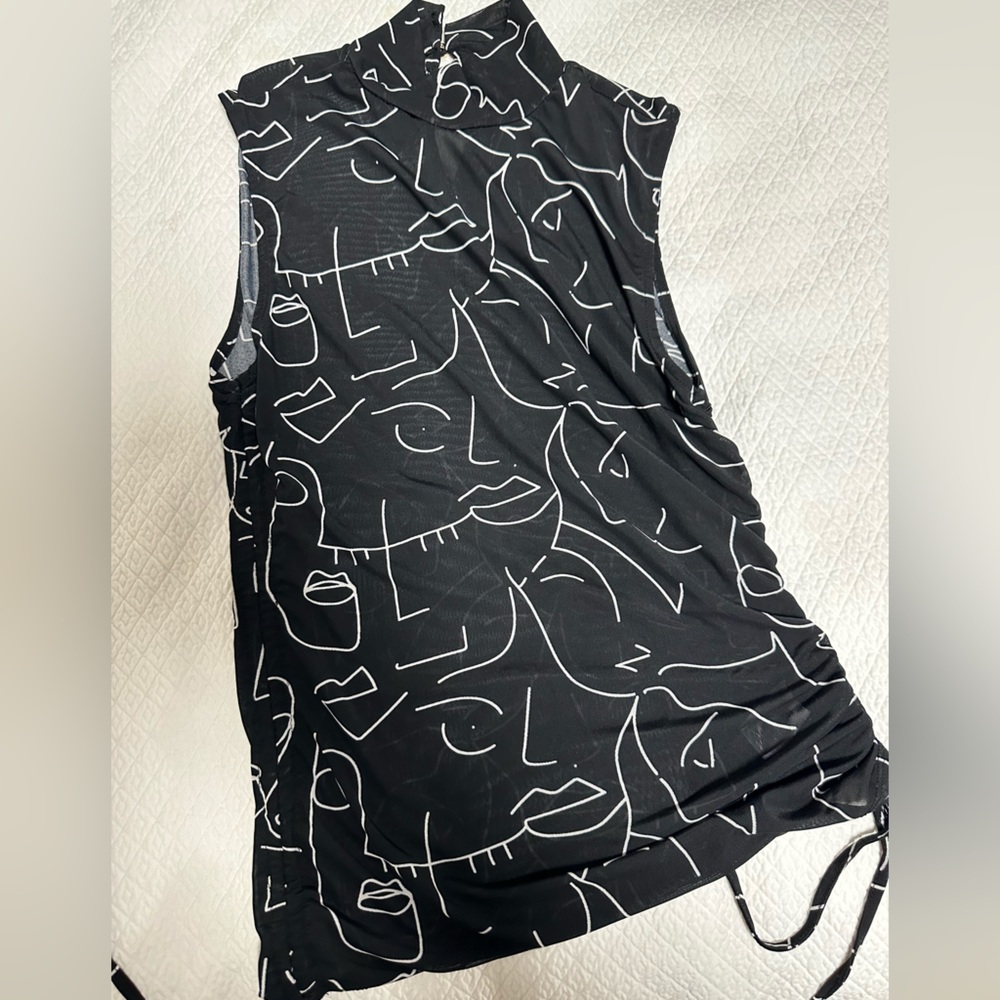 Abstract Print Mesh Top